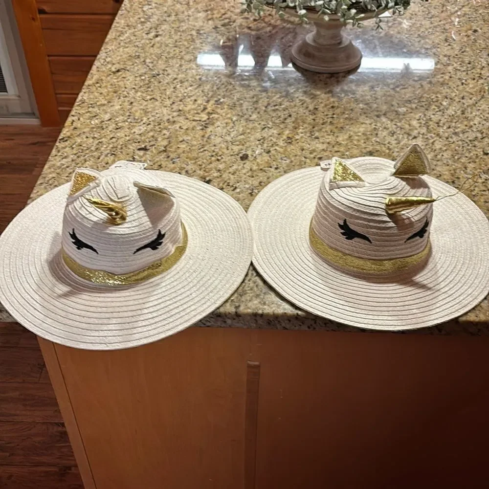 NWT Claire unicorn 🦄 sun hats